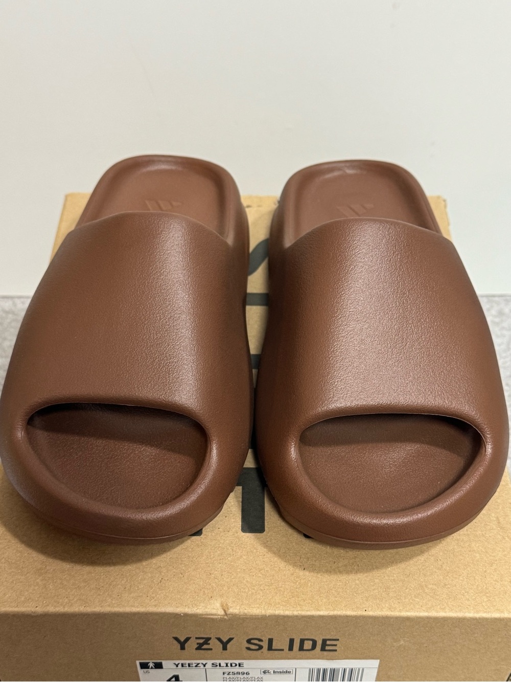 adidas Yeezy Slide Flax Size 4 Men/ 5 Women (Tried On) FZ5896